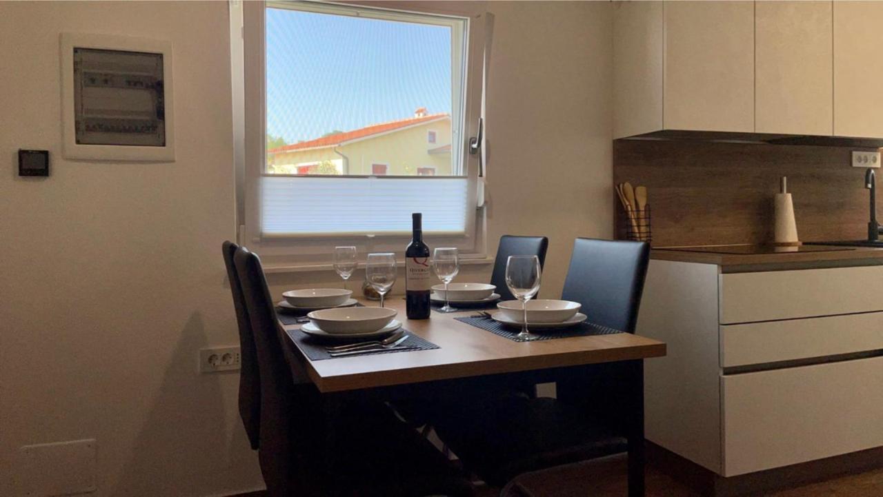 Apartma Lima *