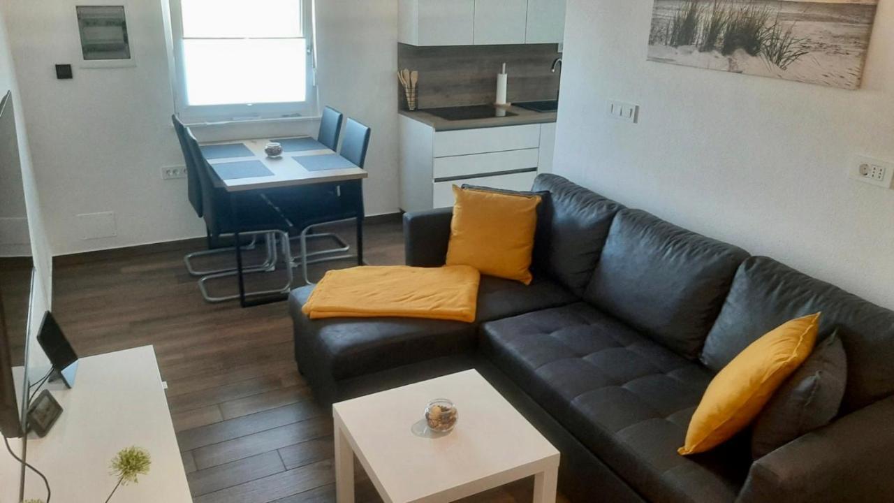 Apartma Lima *